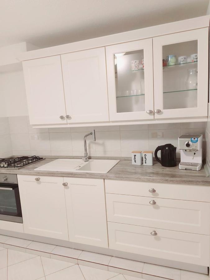 Nona Marija Apartment โรวีน ภายนอก รูปภาพ
