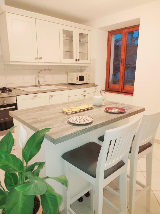 Nona Marija Apartment โรวีน ภายนอก รูปภาพ